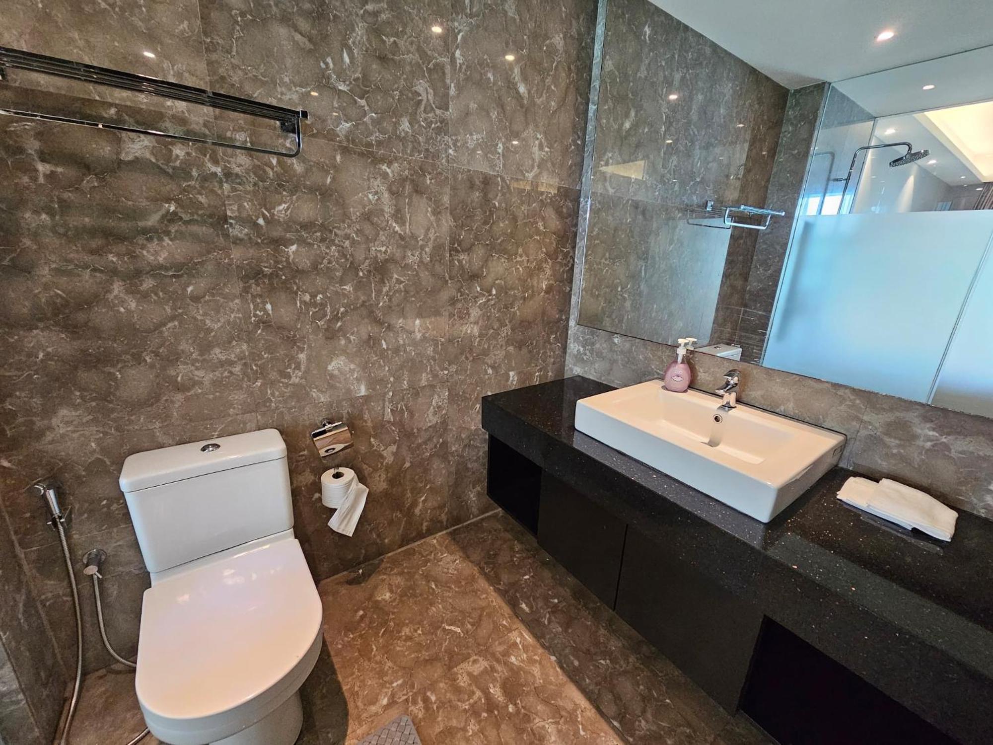 Shore Studio Rivercity View ملقا المظهر الخارجي الصورة